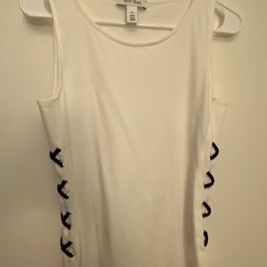 White House black market tanj